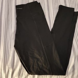 Victoria Secret Ultimate Pocket Legging size 10